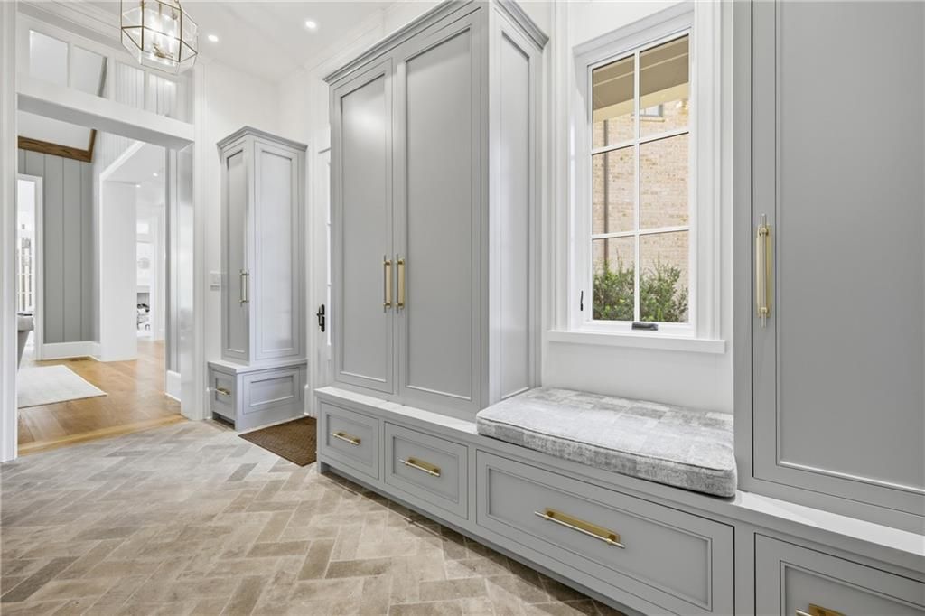 Image 31 of property listing at 5420 Buice Road, Johns Creek, GA 30022
