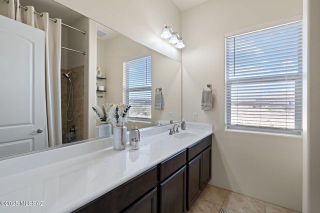 1385 N Blazing Saddle Road, Vail, AZ 85641