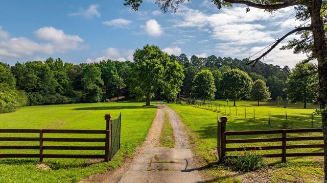 4915 Garrison Road, Little Rock, AR 72223