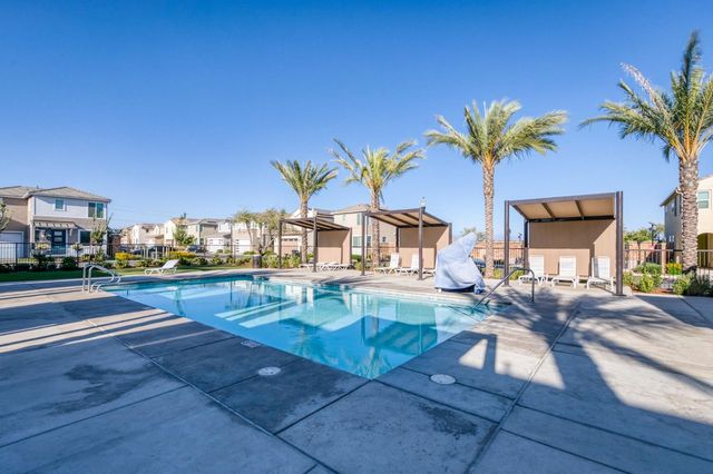 164 Arbor Drive S, Madera, CA 93636