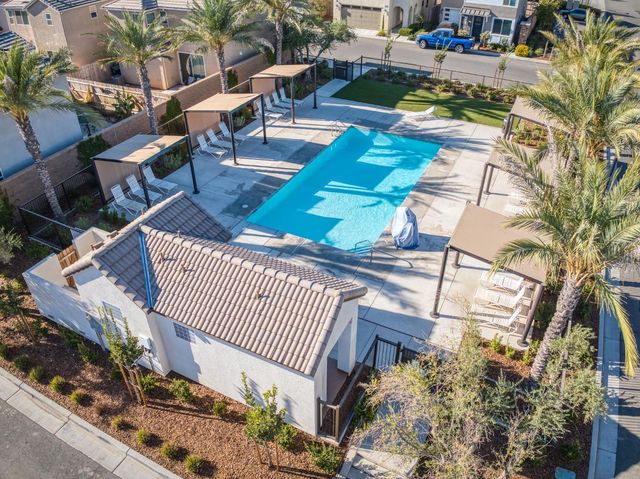 164 Arbor Drive S, Madera, CA 93636