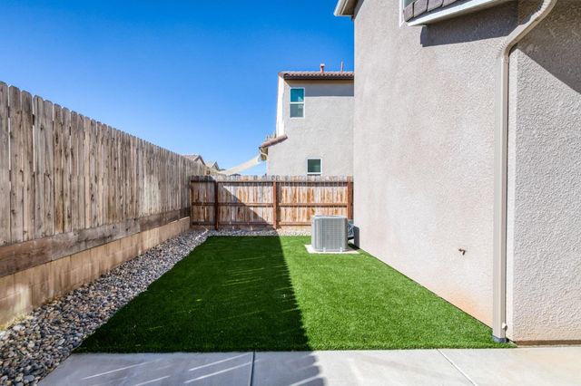 164 Arbor Drive S, Madera, CA 93636