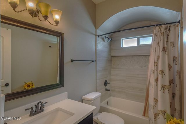 841 BRONZE HILL Avenue, Santa Teresa, NM 88008
