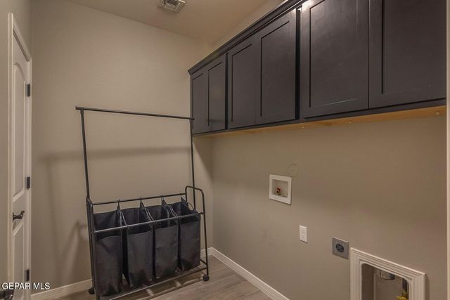 841 BRONZE HILL Avenue, Santa Teresa, NM 88008