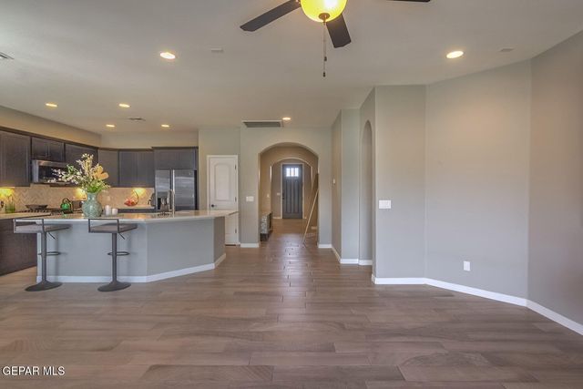 841 BRONZE HILL Avenue, Santa Teresa, NM 88008
