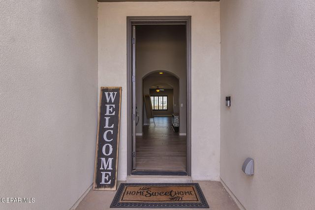841 BRONZE HILL Avenue, Santa Teresa, NM 88008