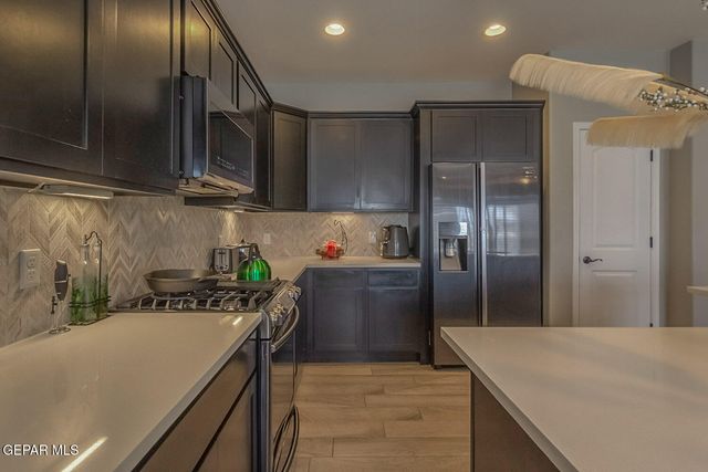 841 BRONZE HILL Avenue, Santa Teresa, NM 88008