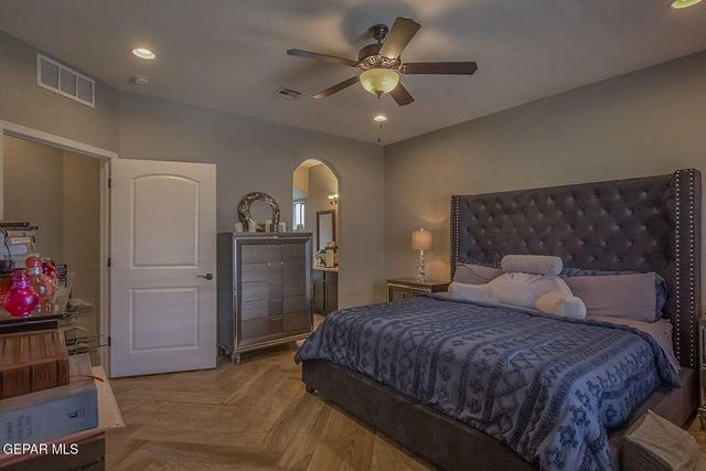841 BRONZE HILL Avenue, Santa Teresa, NM 88008