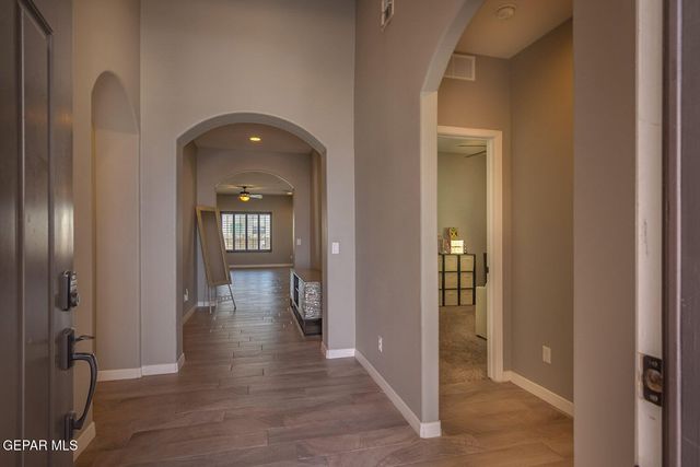 841 BRONZE HILL Avenue, Santa Teresa, NM 88008
