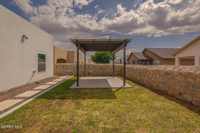841 BRONZE HILL Avenue, Santa Teresa, NM 88008