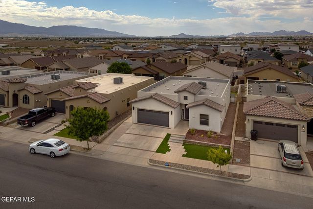 841 BRONZE HILL Avenue, Santa Teresa, NM 88008