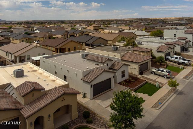 841 BRONZE HILL Avenue, Santa Teresa, NM 88008