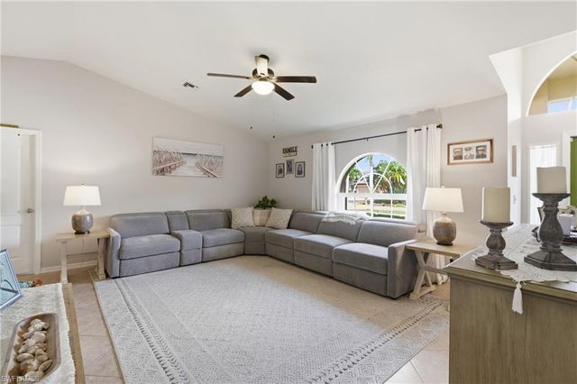 2806 SW 33rd ST, Cape Coral, FL 33914