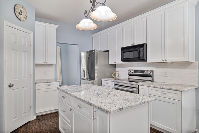 931 W Cedar Street, Celina, TX 75009