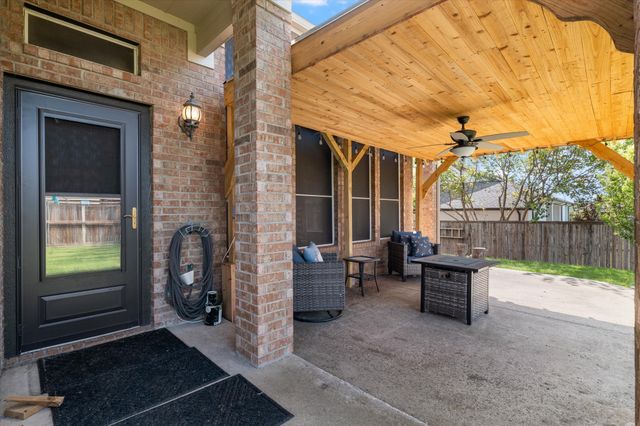 931 W Cedar Street, Celina, TX 75009