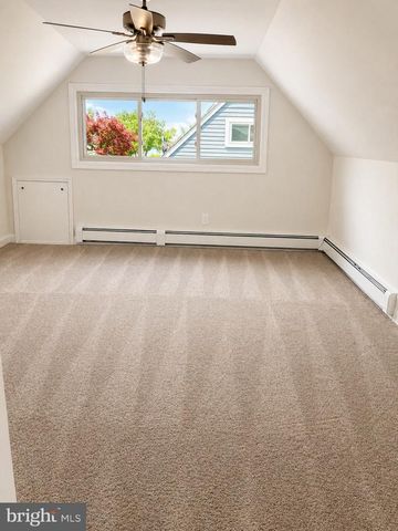 204 KENWOOD DR S, Levittown, PA 19055