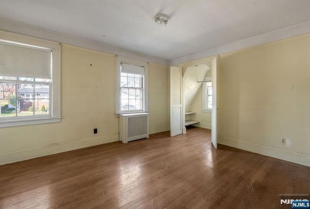 671 Chestnut Avenue, Teaneck, NJ 07666