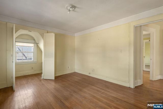 671 Chestnut Avenue, Teaneck, NJ 07666