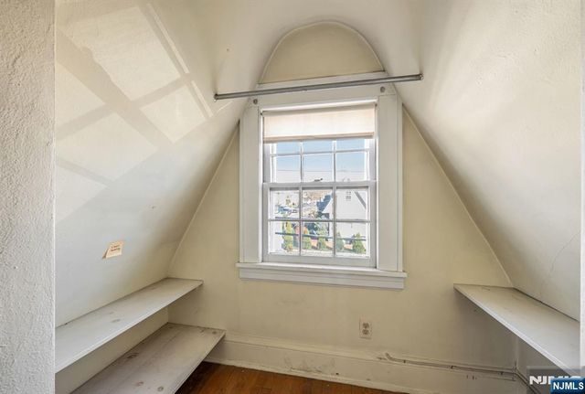 671 Chestnut Avenue, Teaneck, NJ 07666