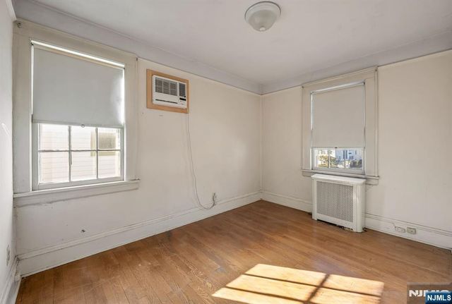 671 Chestnut Avenue, Teaneck, NJ 07666