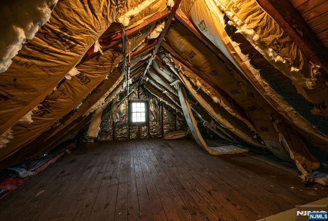 671 Chestnut Avenue, Teaneck, NJ 07666