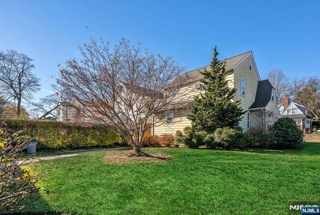 671 Chestnut Avenue, Teaneck, NJ 07666