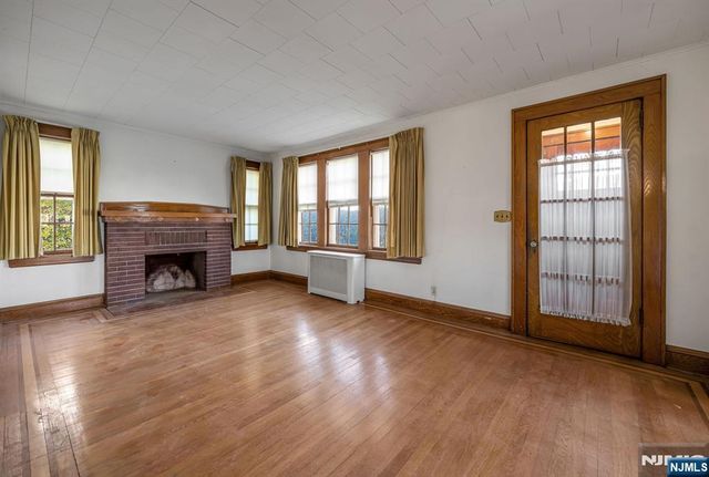 671 Chestnut Avenue, Teaneck, NJ 07666