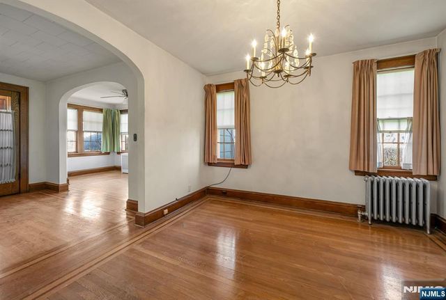 671 Chestnut Avenue, Teaneck, NJ 07666