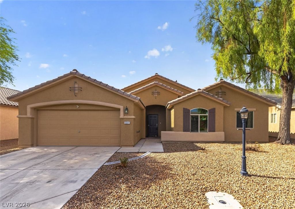 5641 Little Lake Avenue, Las Vegas, NV 89122 — exterior