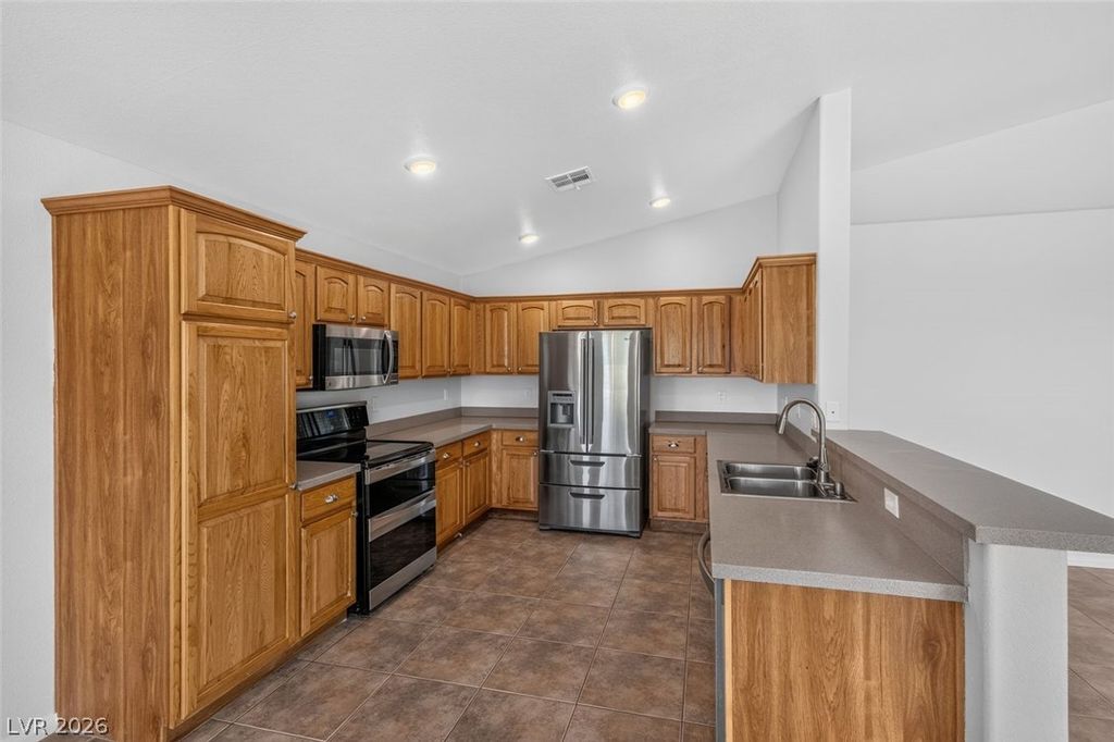 5641 Little Lake Avenue, Las Vegas, NV 89122 — photo 5