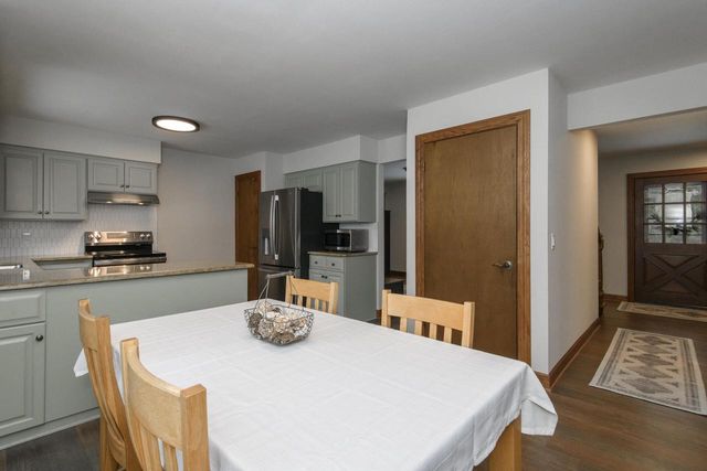 S36W28308 Quail RUN, Waukesha, WI 53189