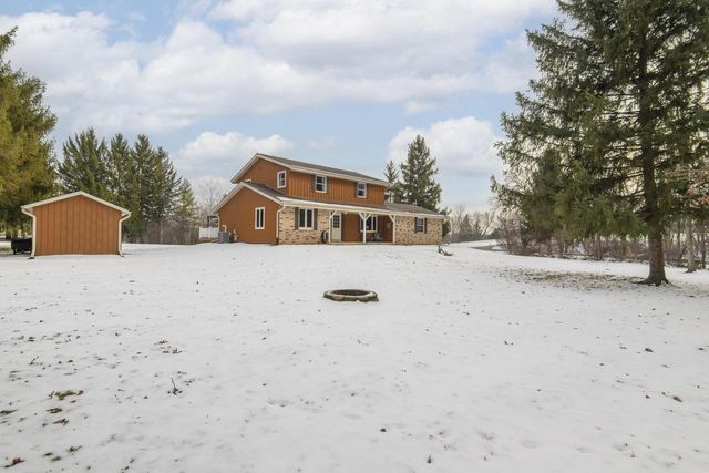 S36W28308 Quail RUN, Waukesha, WI 53189