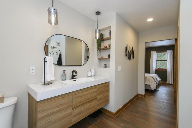 S36W28308 Quail RUN, Waukesha, WI 53189