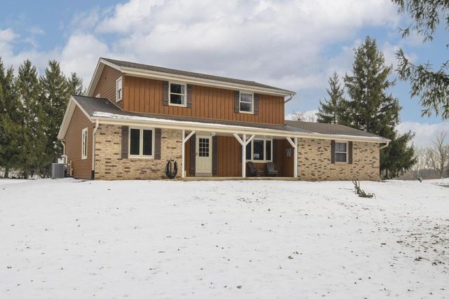 S36W28308 Quail RUN, Waukesha, WI 53189