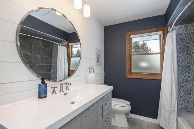 S36W28308 Quail RUN, Waukesha, WI 53189