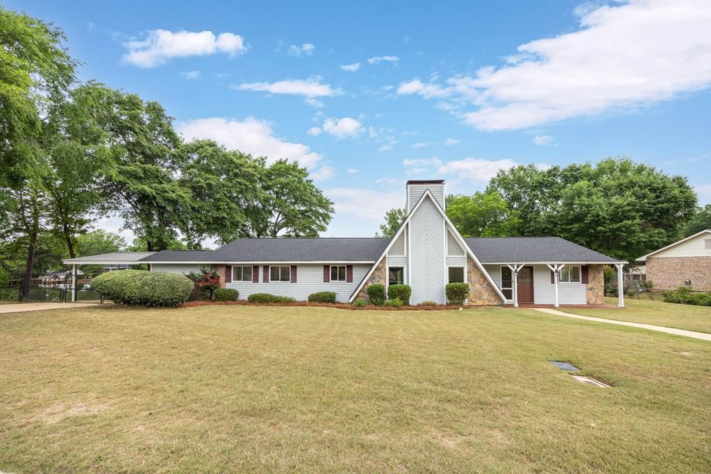 2504 Beacon Street, Phenix City, AL 36867