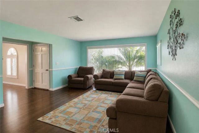 1415 S Mckinley Avenue, Compton, CA 90220