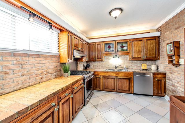 102 Palm Place, Thibodaux, LA 70301