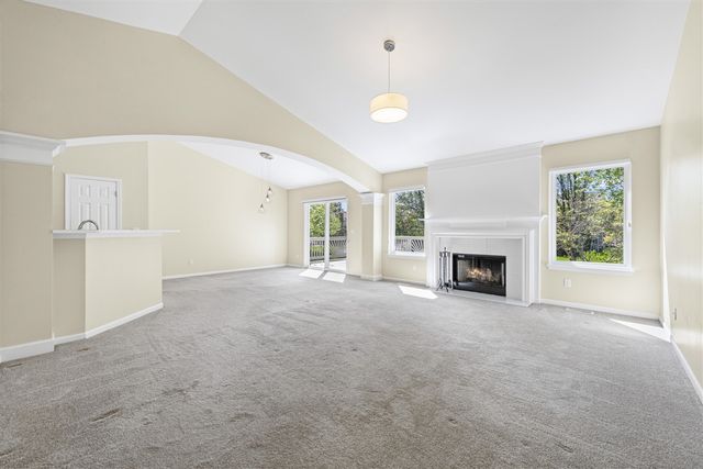 821 Huntington Drive, South Lyon, MI 48178