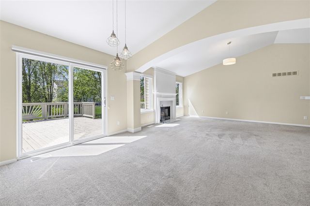 821 Huntington Drive, South Lyon, MI 48178
