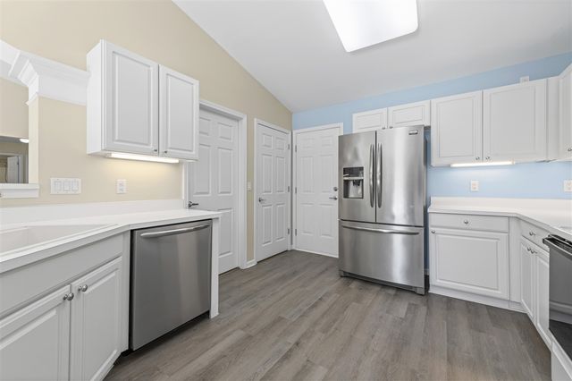 821 Huntington Drive, South Lyon, MI 48178