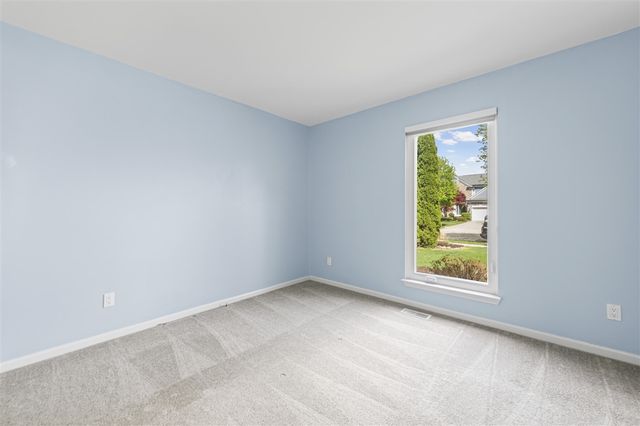 821 Huntington Drive, South Lyon, MI 48178