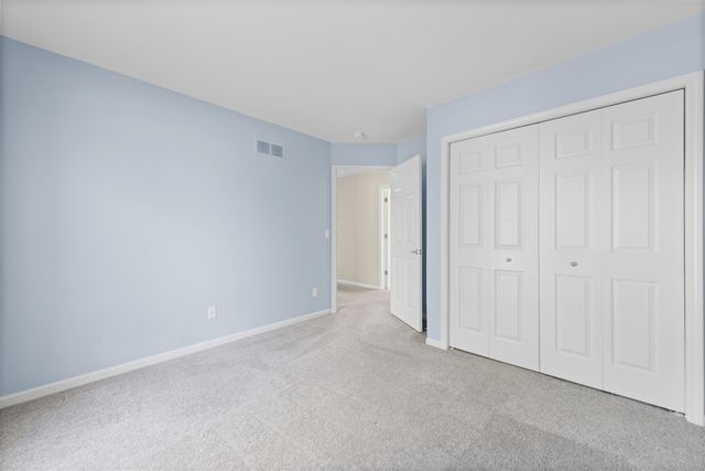 821 Huntington Drive, South Lyon, MI 48178