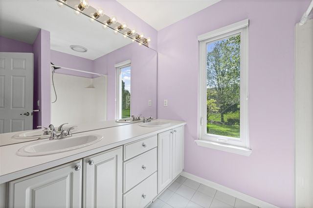 821 Huntington Drive, South Lyon, MI 48178