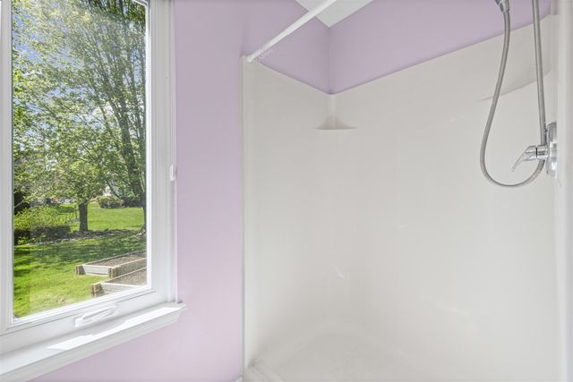 821 Huntington Drive, South Lyon, MI 48178
