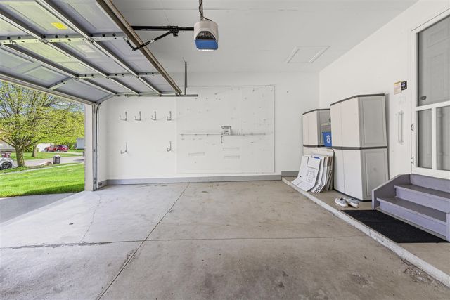 821 Huntington Drive, South Lyon, MI 48178