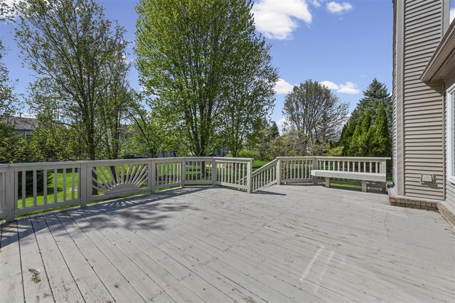 821 Huntington Drive, South Lyon, MI 48178