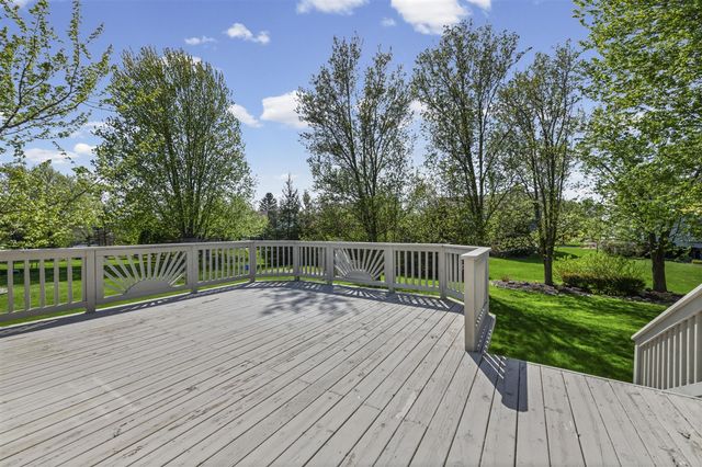 821 Huntington Drive, South Lyon, MI 48178