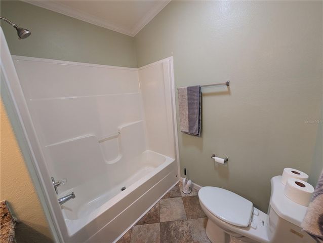 9101 FAIRWAY LOOP, Dade City, FL 33525