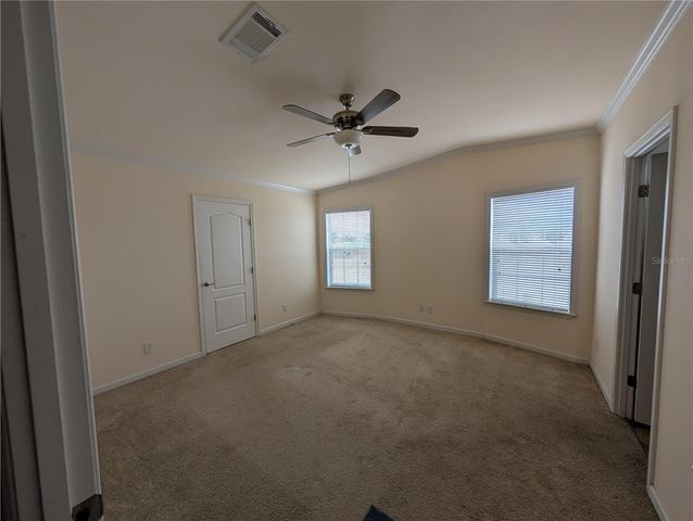 9101 FAIRWAY LOOP, Dade City, FL 33525